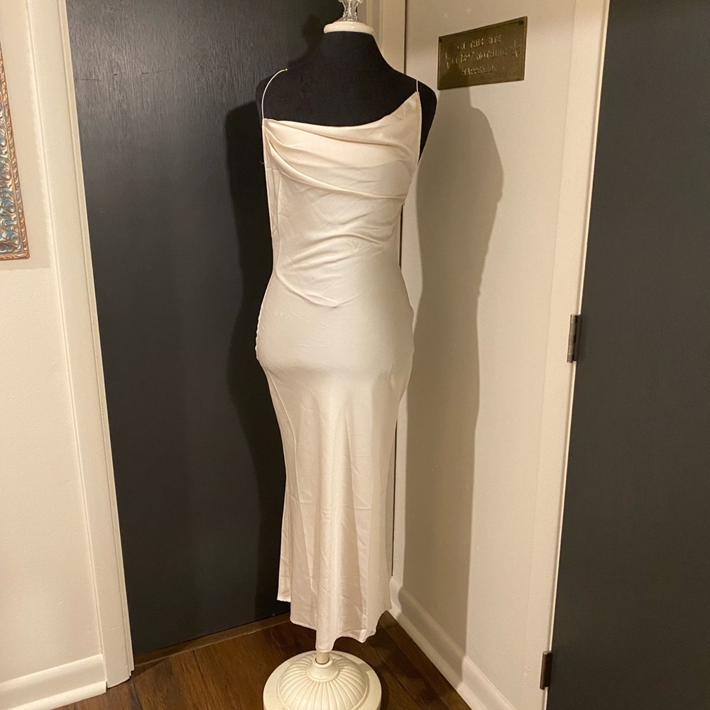 💜 NWT 12th Tribe Silky Satin White Backless Dress with Cowl Neck